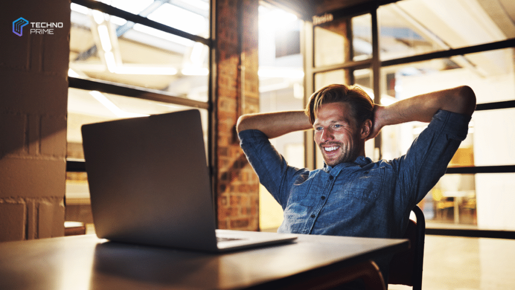 Pantallas HP con tecnología Eye Ease comodidad visual para largas jornadas